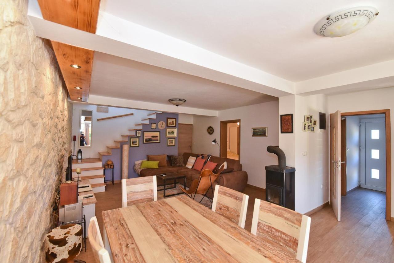 Holiday Home Taras Smilcic Exteriér fotografie