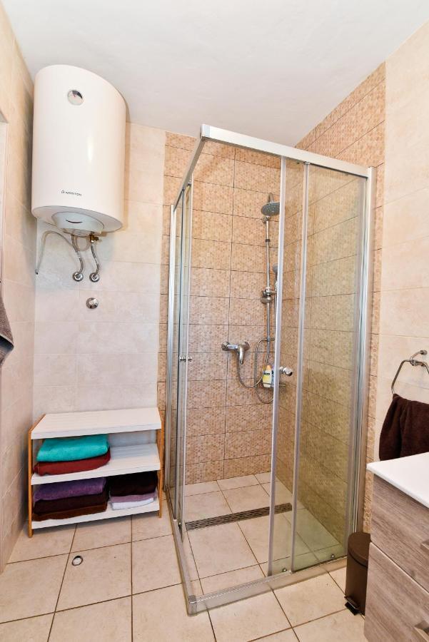 Holiday Home Taras Smilcic Exteriér fotografie